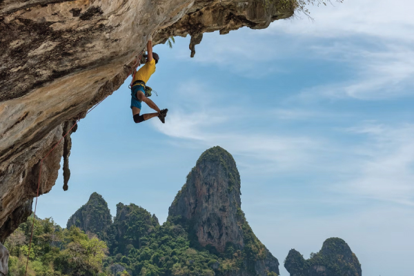 Day Join In Rock Climbing Courses By Real Rocks Climbing In Railay From  Krabi Klook, Rock Climbing Activity